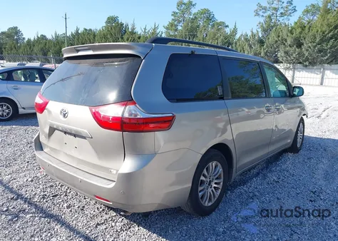 2015 Toyota Sienna Xle 8 Passenger z USA, uszkodzony, nr VIN 5TDYK3DC4FS681031